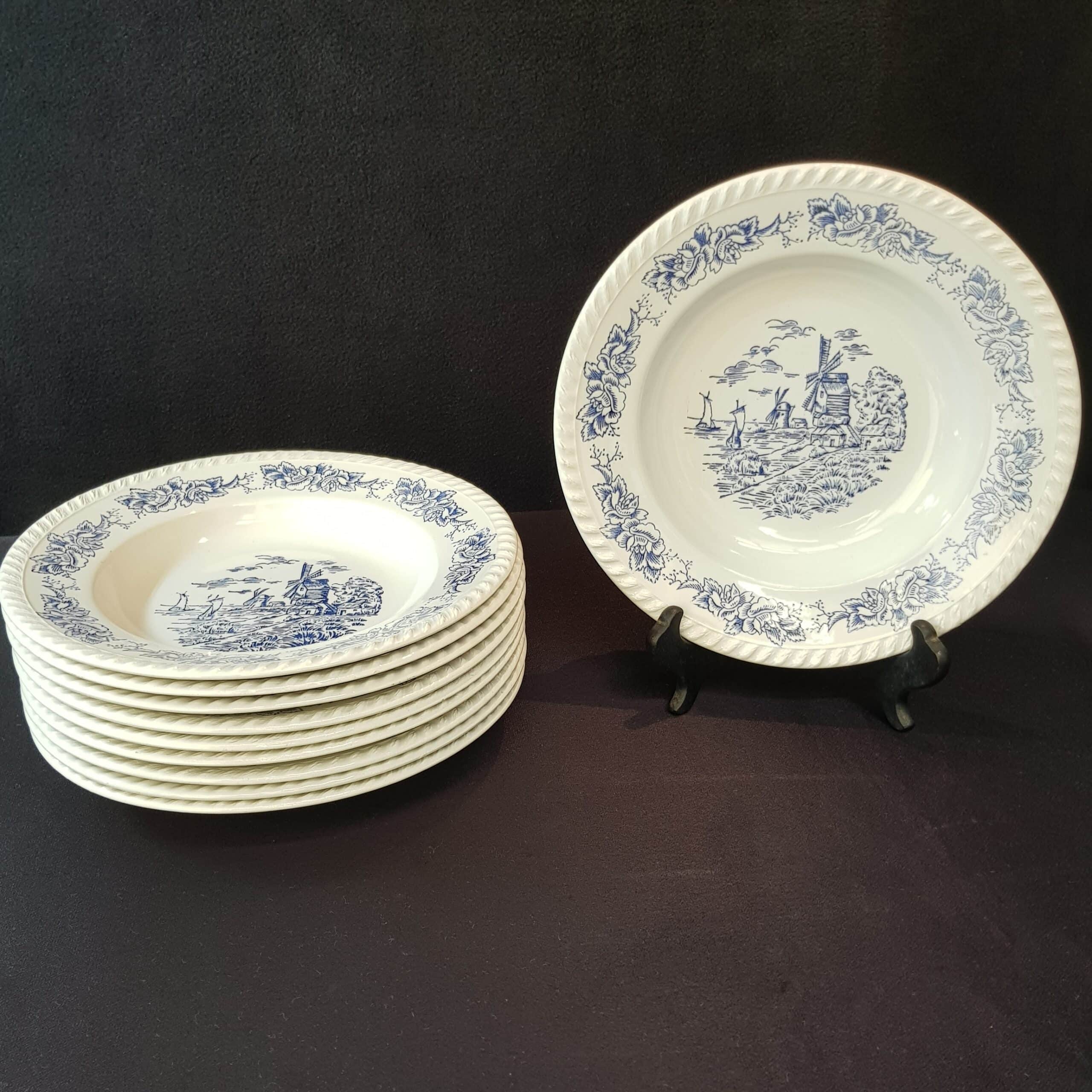 assiettes creuses faience blanches bleues brocante occasion seconde main scaled