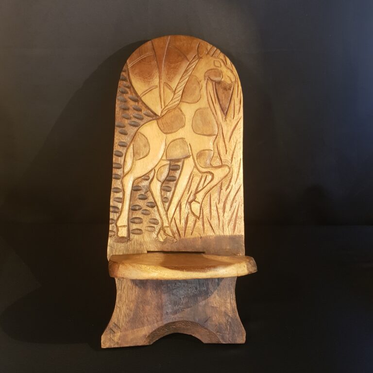 chaise a palabre africaine bois merveille et bout de chandelle
