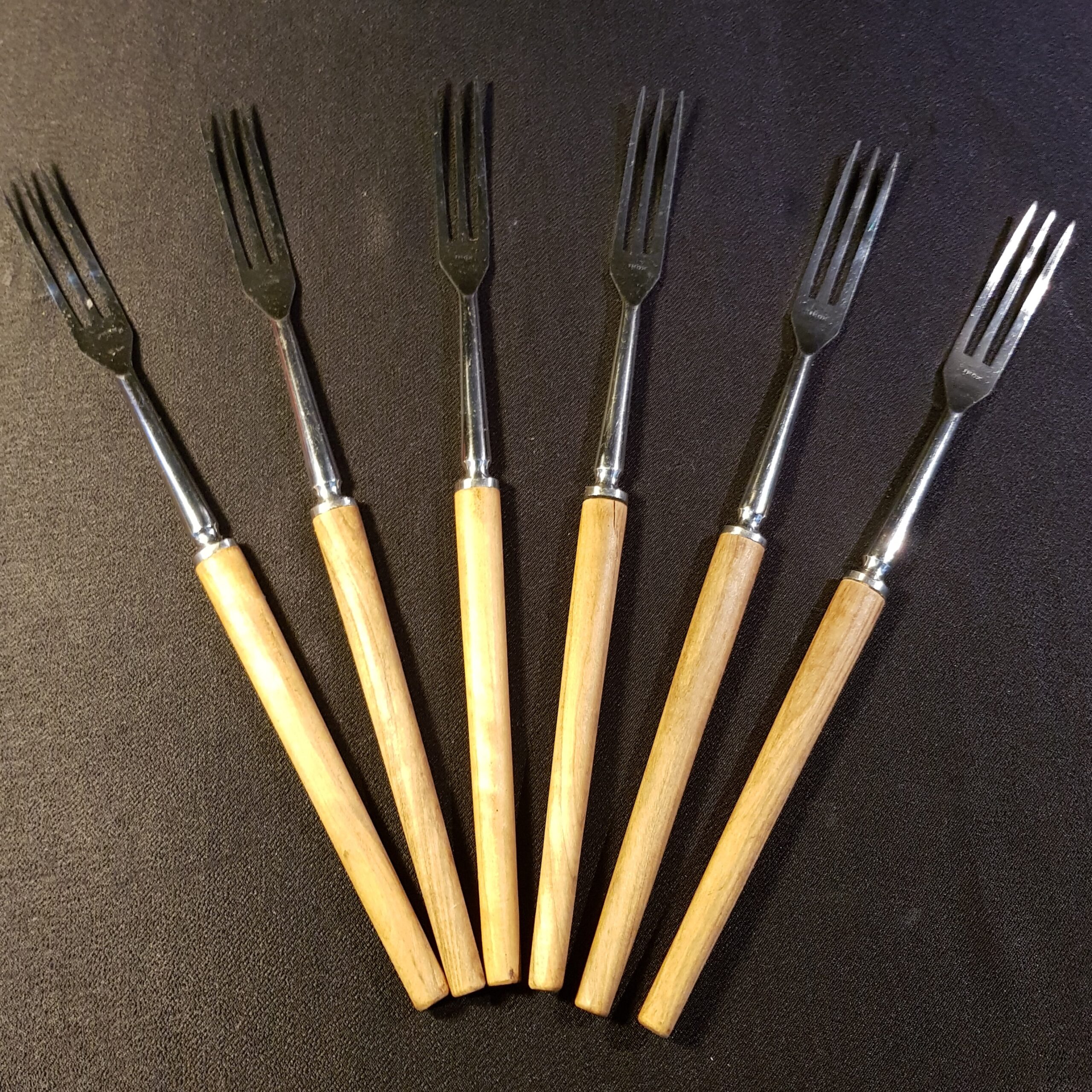 fourchette-a-fondue-manche-bois naturel ou couleur acier