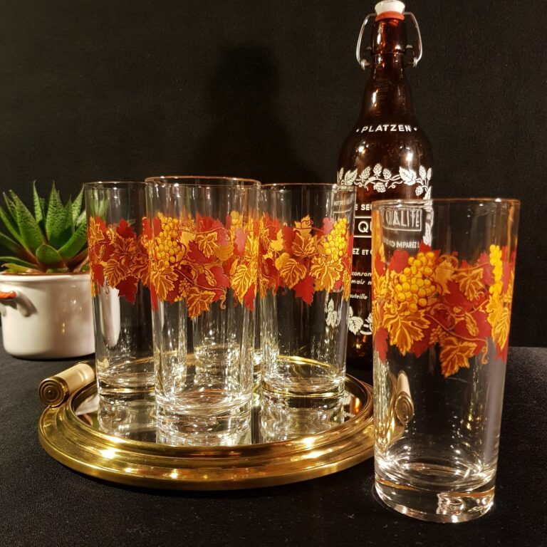 grands verres orangeade vaisselle vintage merveille et bout de chandelle scaled