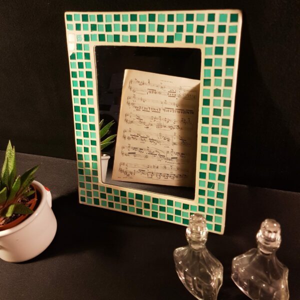 miroir mosaique vert rectangulaire merveille et bout de chandelle brocante scaled