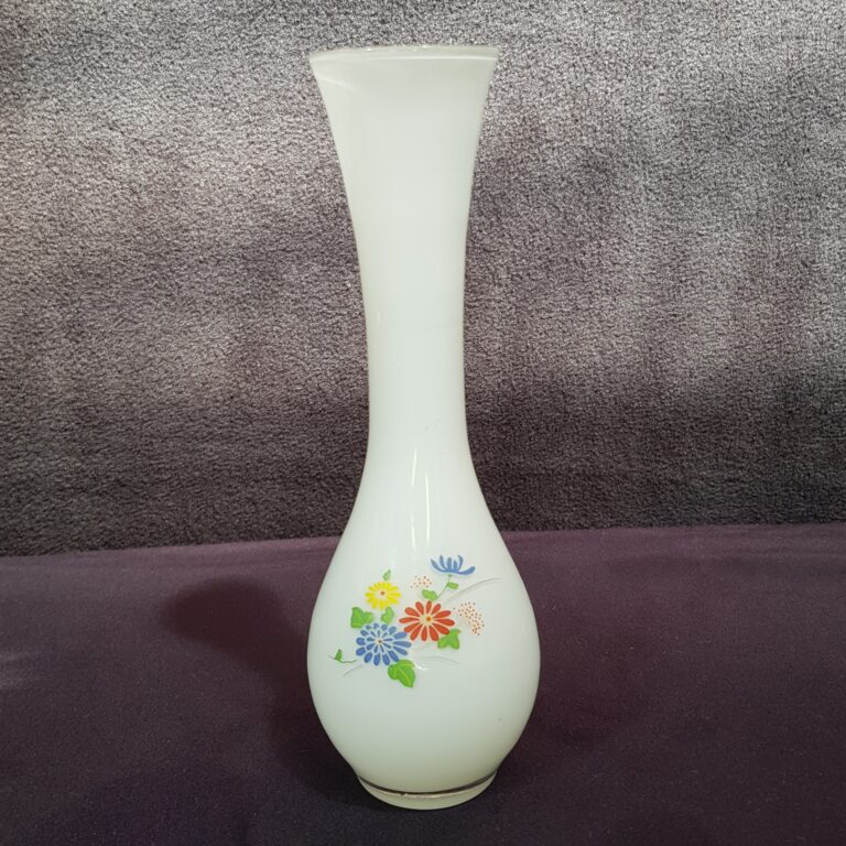 petit vase verre blanc decor fleurs brocante vintage decovintage
