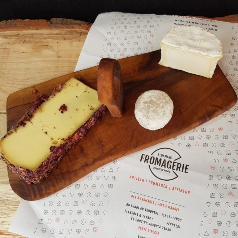 plateau fromage bois olivier merveille et bout de chandelle scaled