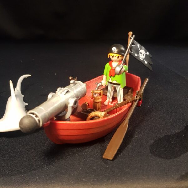 playmobil barque pirates requin merveille et bout de chandelle 1