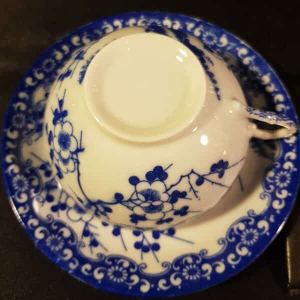 tasse porcelaine fine bleu merveille et bout de chandelle 2 scaled