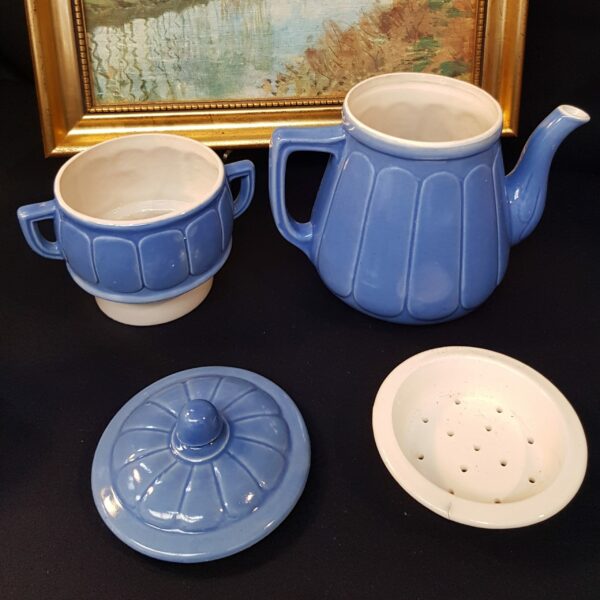 theiere vintage ceramique bleue merveille et bout de chandelle 3 scaled